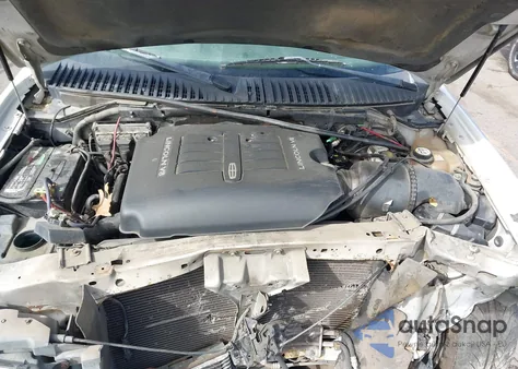 2004 Lincoln Navigator z USA, uszkodzony, nr VIN 5LMFU27R54LJ16919